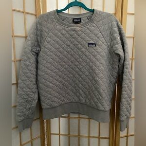 Patagonia Quilted Crewneck Sweatshirt in Light Gray- flaws